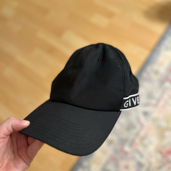Givenchy baseball hat - Picture 3 of 3